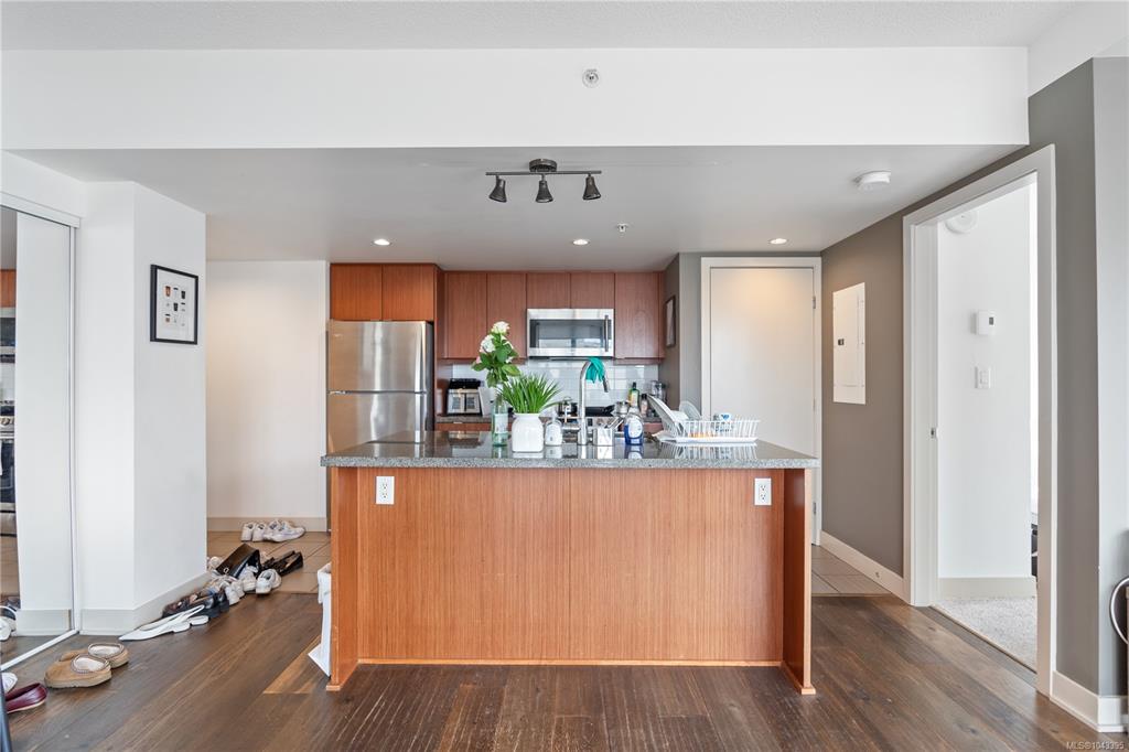 Fourth View of 760 Johnson St, Victoria, BC, V8W 1N1