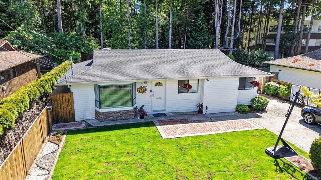 Third View of 6421 Portsmouth Rd, Nanaimo, BC, V9V 1A3