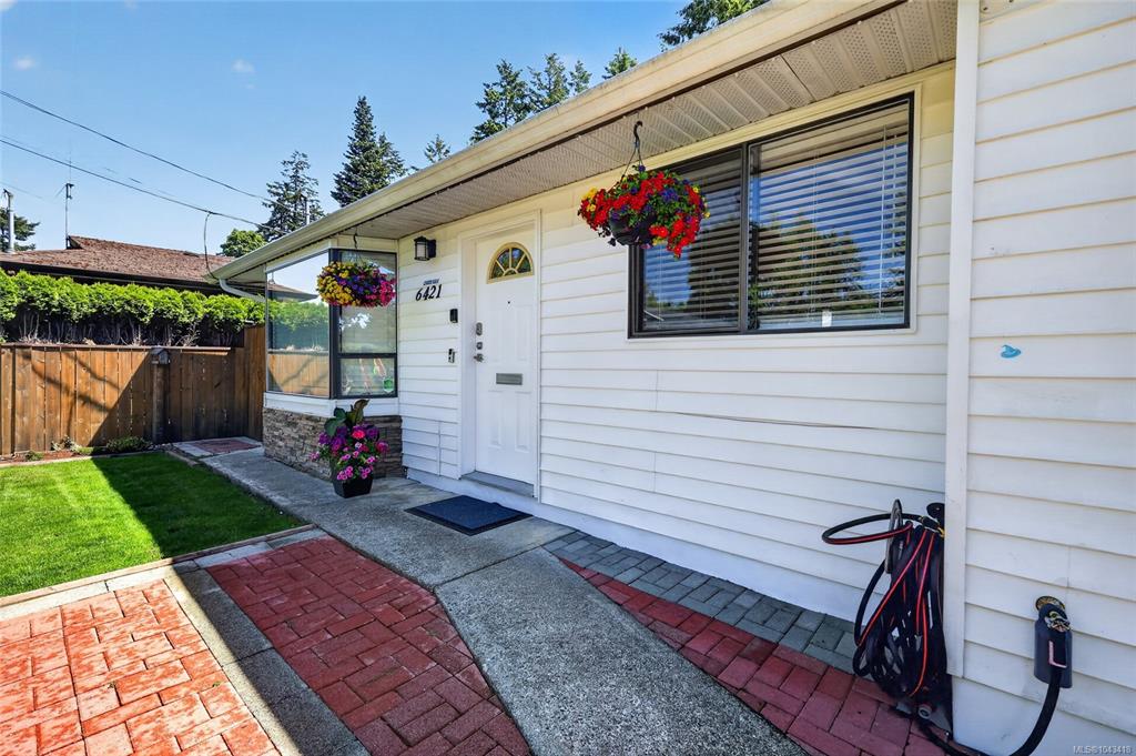 Fourth View of 6421 Portsmouth Rd, Nanaimo, BC, V9V 1A3