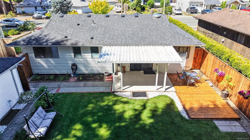 Fifth View of 6421 Portsmouth Rd, Nanaimo, BC, V9V 1A3