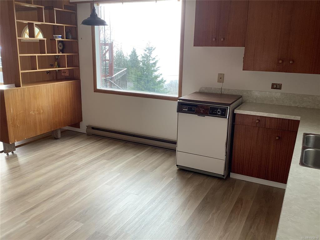 Fourth View of 395 2nd St, Sointula, BC, V0N 3E0