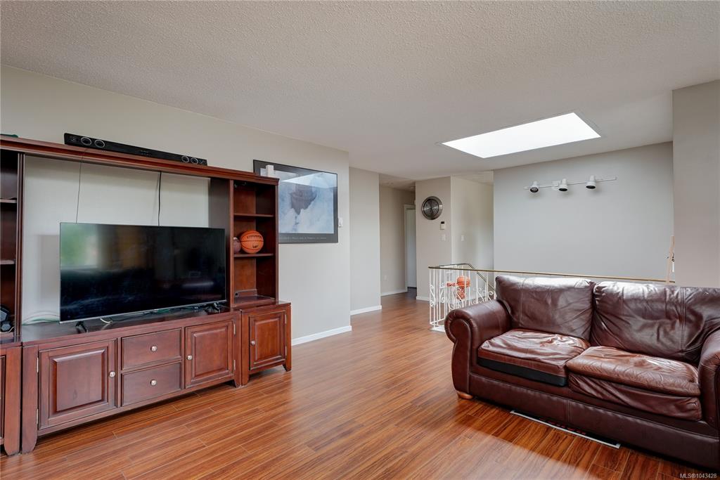 Fourth View of 1521 San Juan Ave, Saanich, BC, V8N 2L4