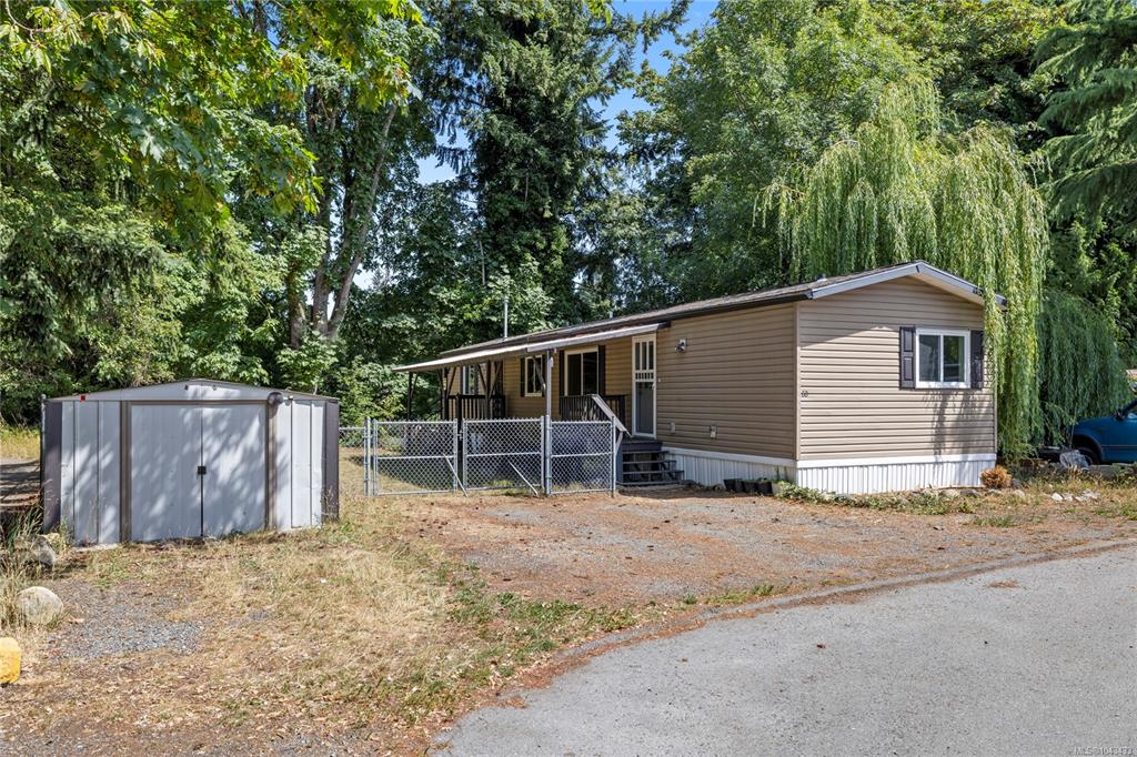 Third View of 971 Douglas Ave, Nanaimo, BC, V9R 6C1