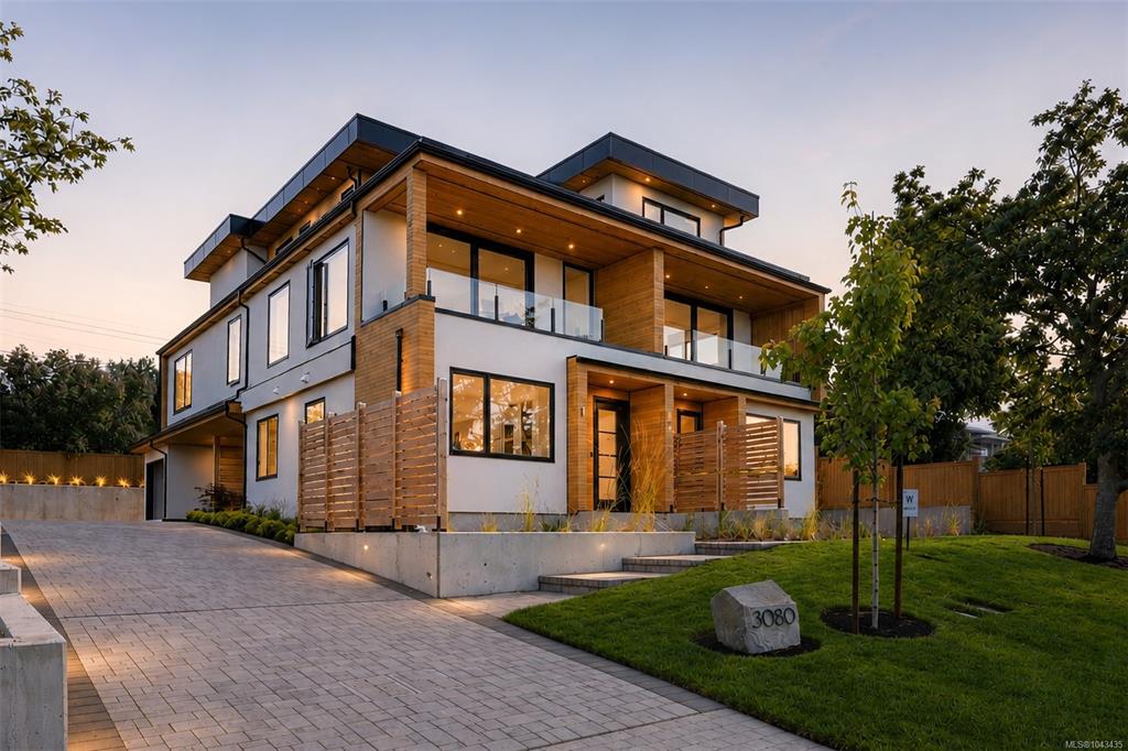 Second View of 3080 Oakdowne Rd, Oak Bay, BC, V8R 5N9