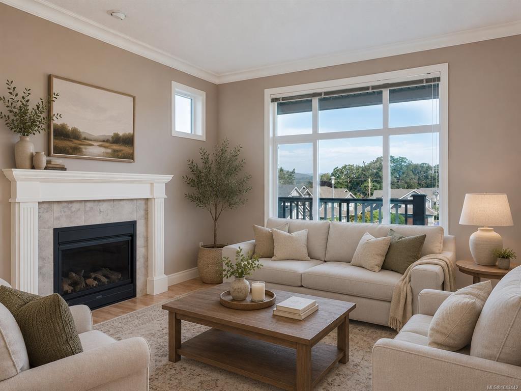 Third View of 809 Rogers Way, Saanich, BC, V8X 5L1