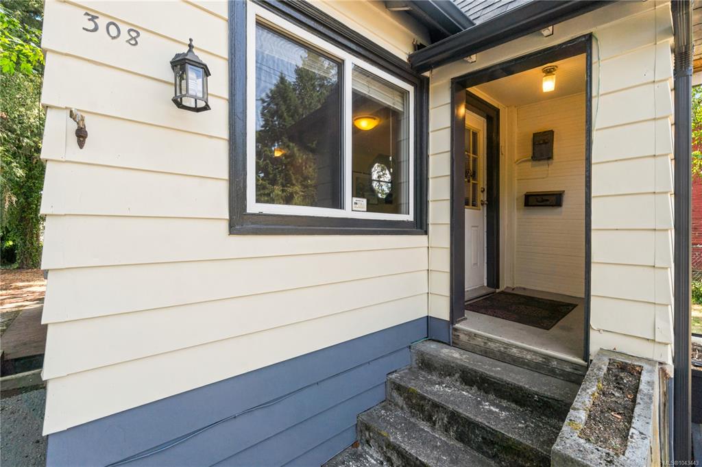 Fourth View of 308 Holly Ave, Nanaimo, BC, V9S 3M2
