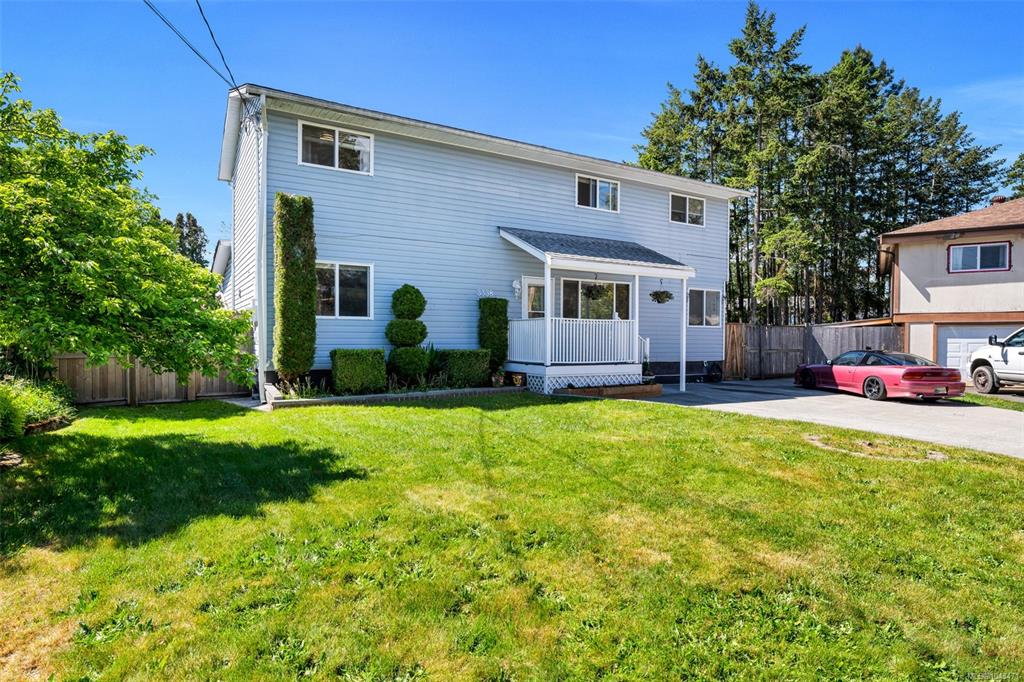 Third View of 3338 Glacier St, Duncan, BC, V9L 3Z8