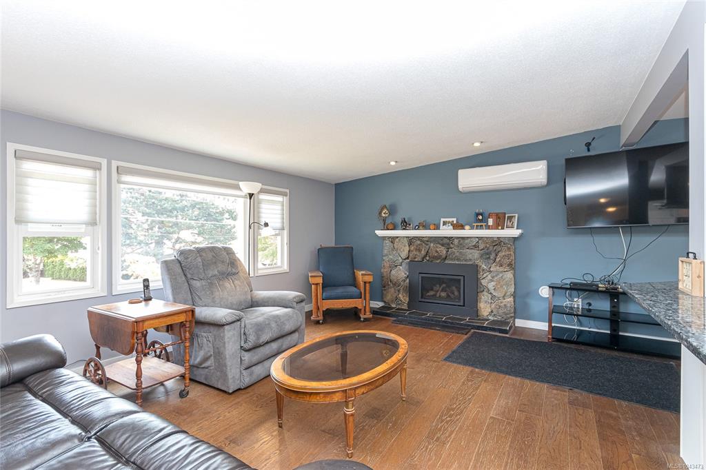 Fifth View of 9480 Maryland Dr, Sidney, BC, V8L 2R6