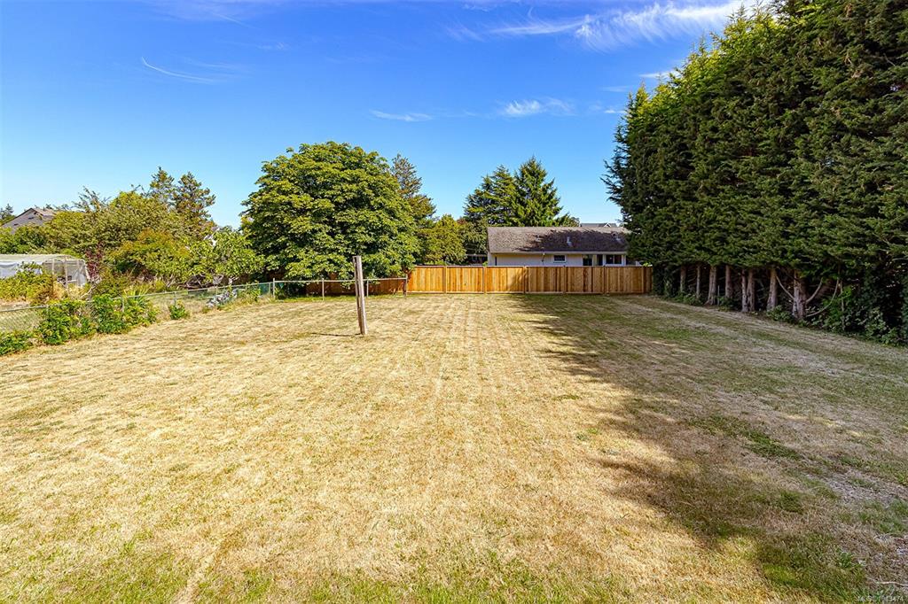 Third View of 3141 Balfour Ave, Victoria, BC, V9A 1R9