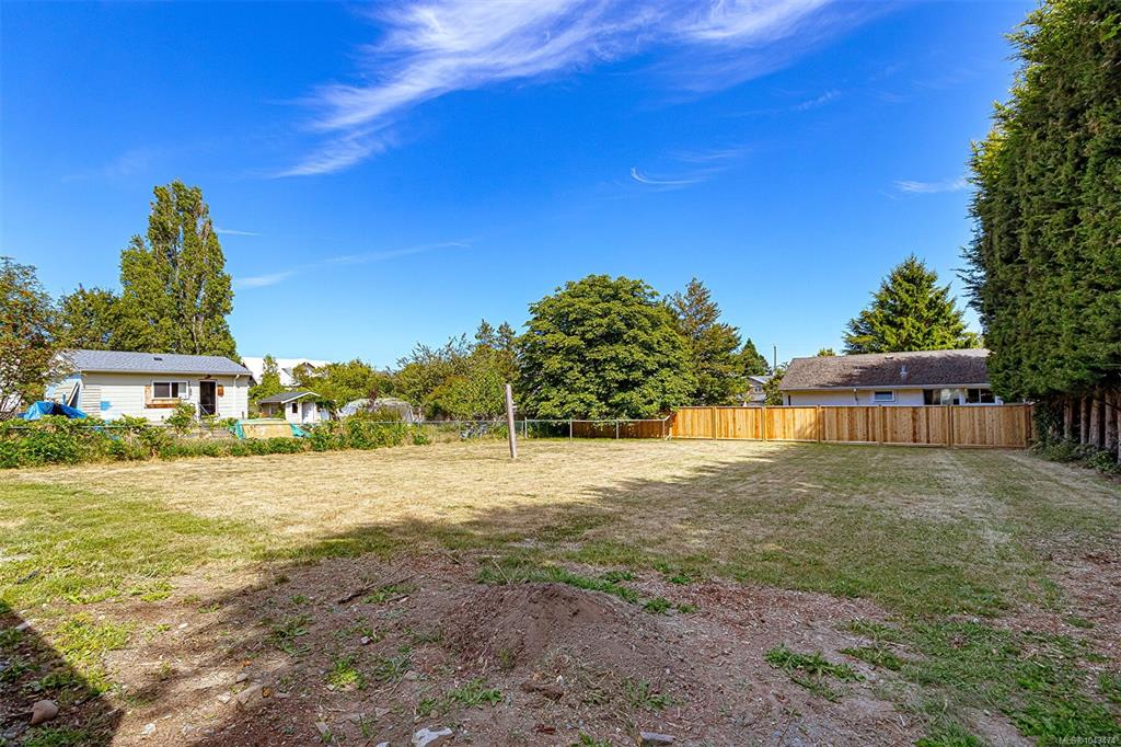 Fourth View of 3141 Balfour Ave, Victoria, BC, V9A 1R9