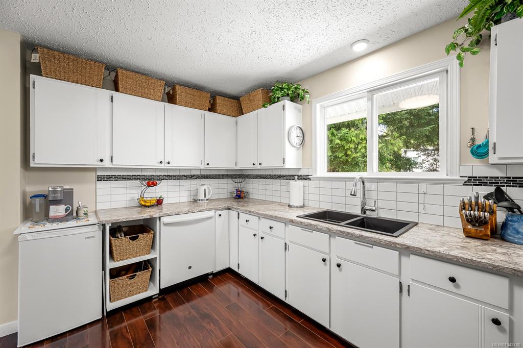 Fifth View of 58 Mitchell Rd, Courtenay, BC, V9N 6C3