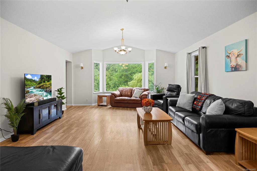 Fifth View of 3115 Rinvold Rd, Hilliers, BC, V9K 1X3