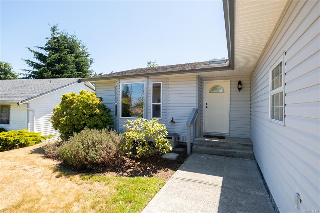 Fourth View of 725 Applegate Rd, Campbell River, BC, V9W 7A1
