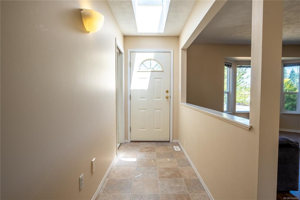 Fifth View of 725 Applegate Rd, Campbell River, BC, V9W 7A1