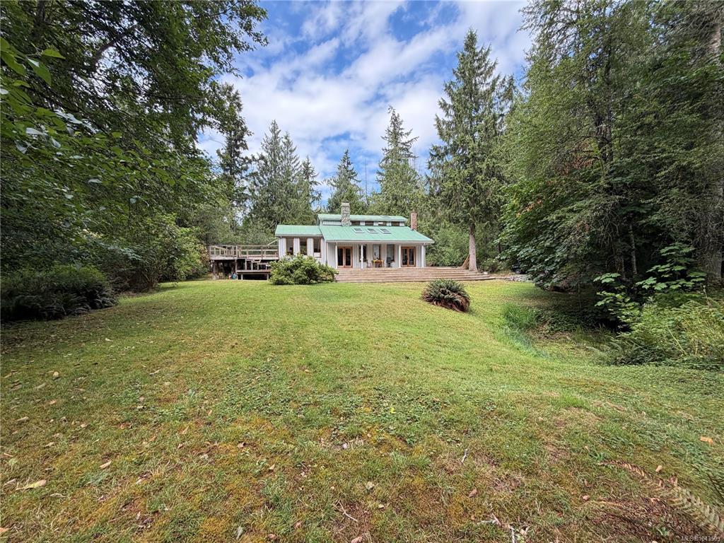 Third View of 380 Parker Rd, Qualicum Beach, BC, V9K 1S9