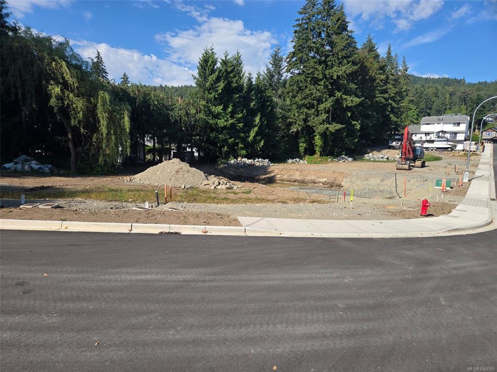 Second View of 1 Norah Pl, Ladysmith, BC, V9G 1W4