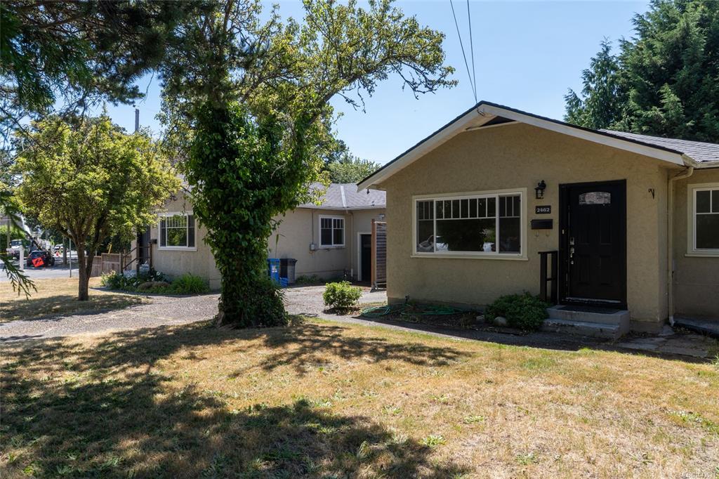 2442 2462 Eastdowne Rd, 1043531, BC,