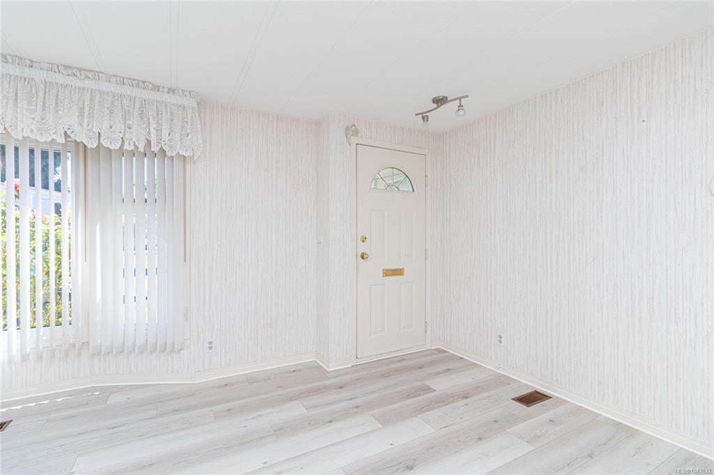 Fourth View of 9394 Brookwood Dr, Summergate Village, Sidney, BC, V8L 4H3