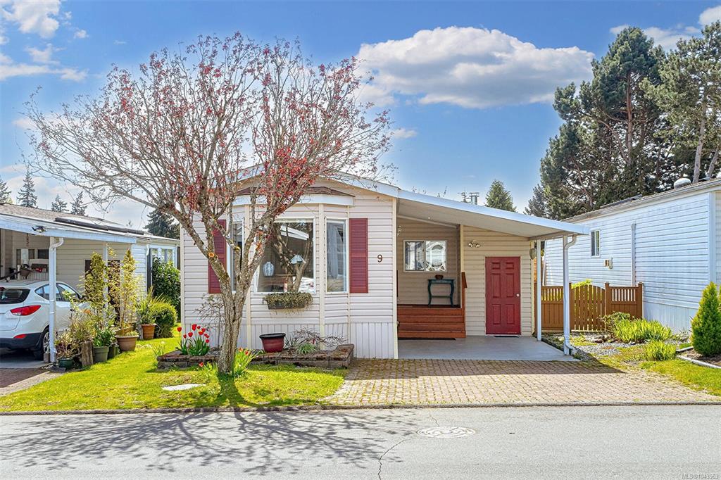 Third View of 7583 Central Saanich Rd, Central Saanich, BC, V8M 2B6
