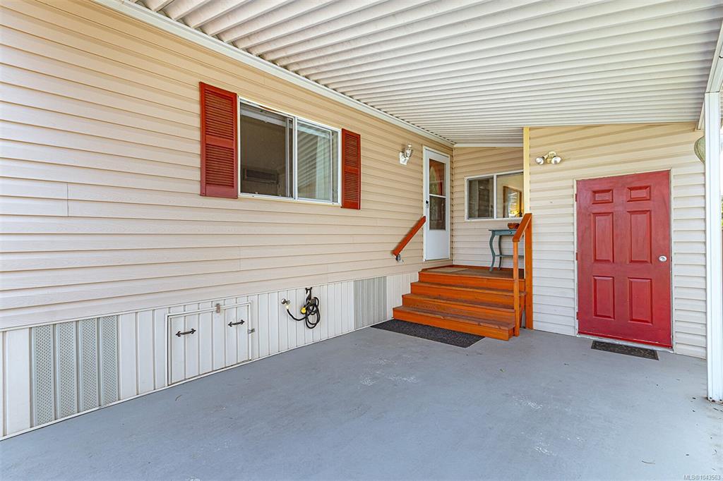Fifth View of 7583 Central Saanich Rd, Central Saanich, BC, V8M 2B6