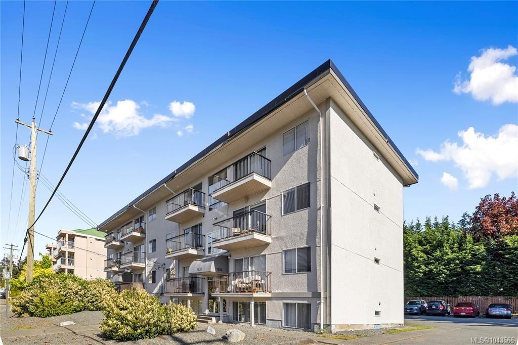1630 Crescent View Dr, 1043566, BC,