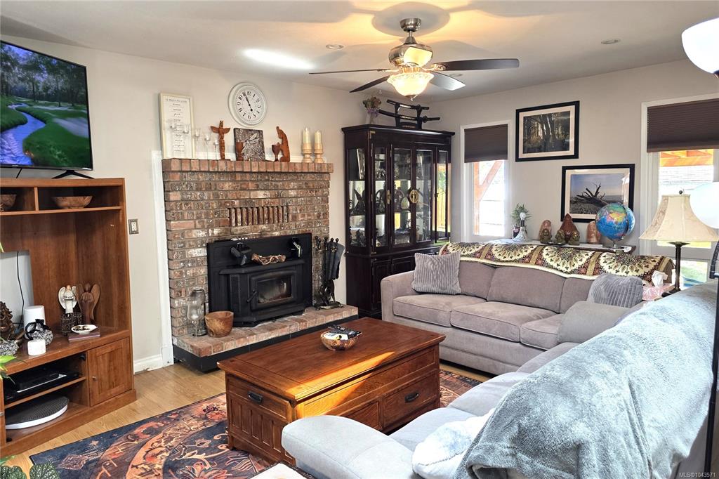 Fourth View of 542 Grayson Rd, Campbell River, BC, V9W 6K4
