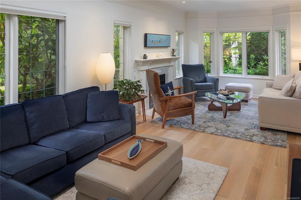 Fourth View of 1880 Chandler Ave, Victoria, BC, V8S 1N8