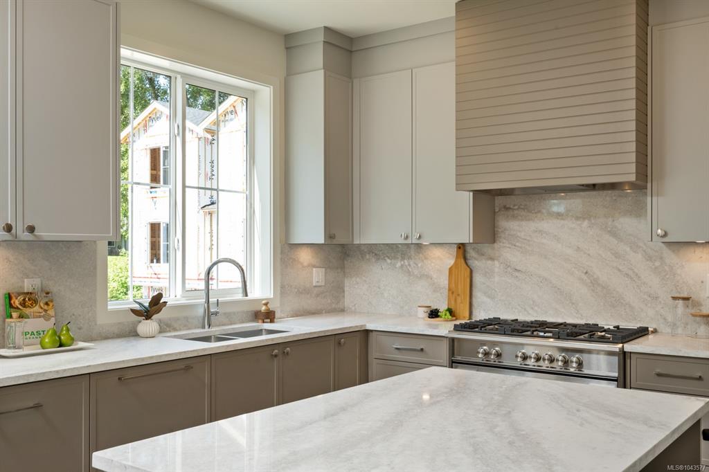 Fourth View of 2770 Vantilburg Cres, Fairway Gardens, Langford, BC, V9B 3K4