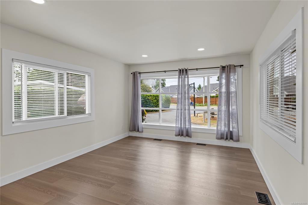 Fourth View of 1247 Arbutus Rd, Parksville, BC, V9P 1R3