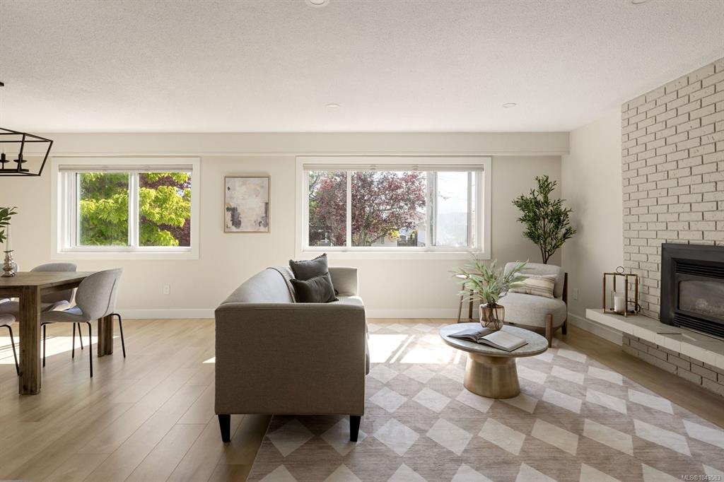 Third View of 10206 Almond St, Sidney, BC, V8L 3N3
