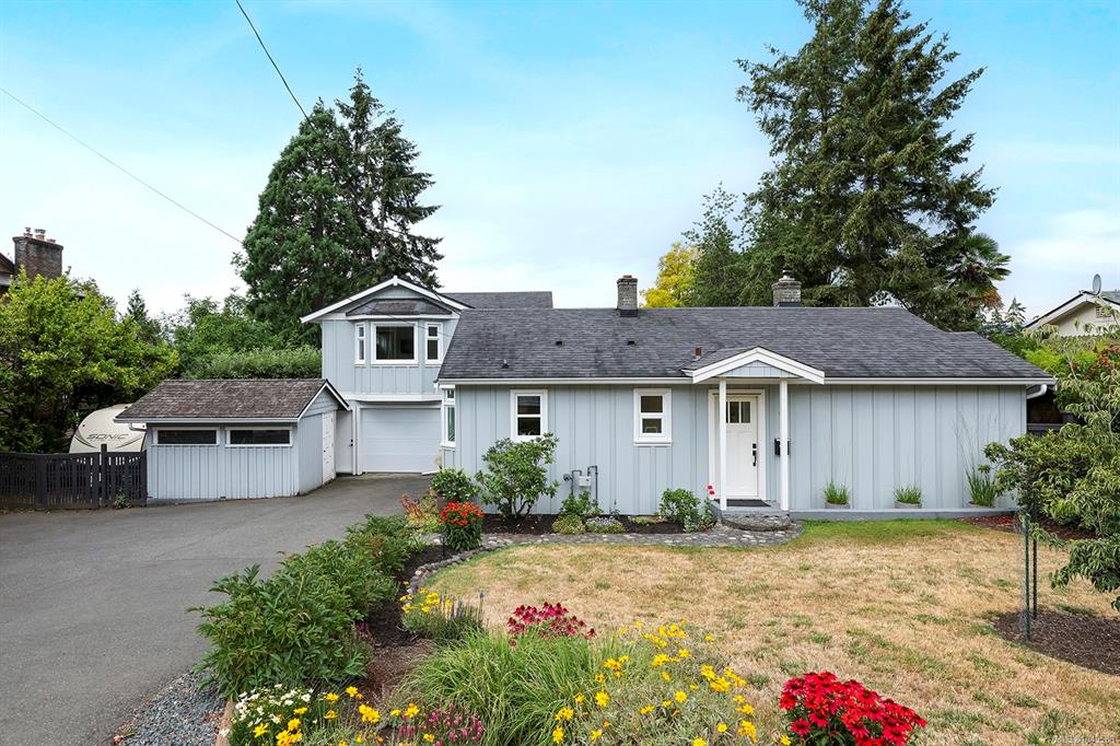 1911 Comox Ave, 1043588, BC,