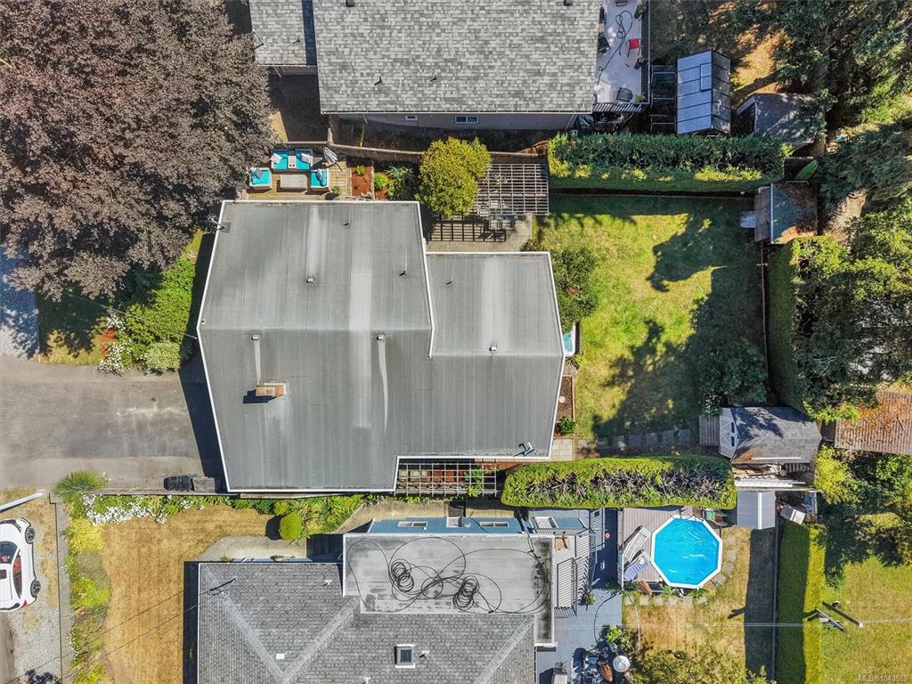 Fourth View of 3552 Elliston Ave, Saanich, BC, V8X 1R5