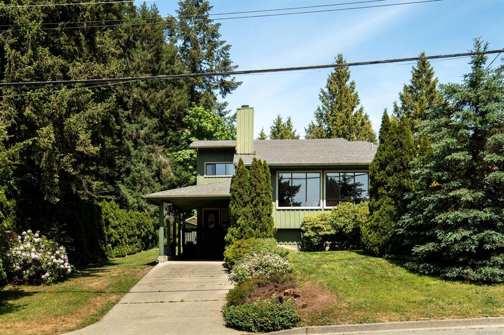 Second View of 764 Mann Ave, Saanich, BC, V8Z 3C2