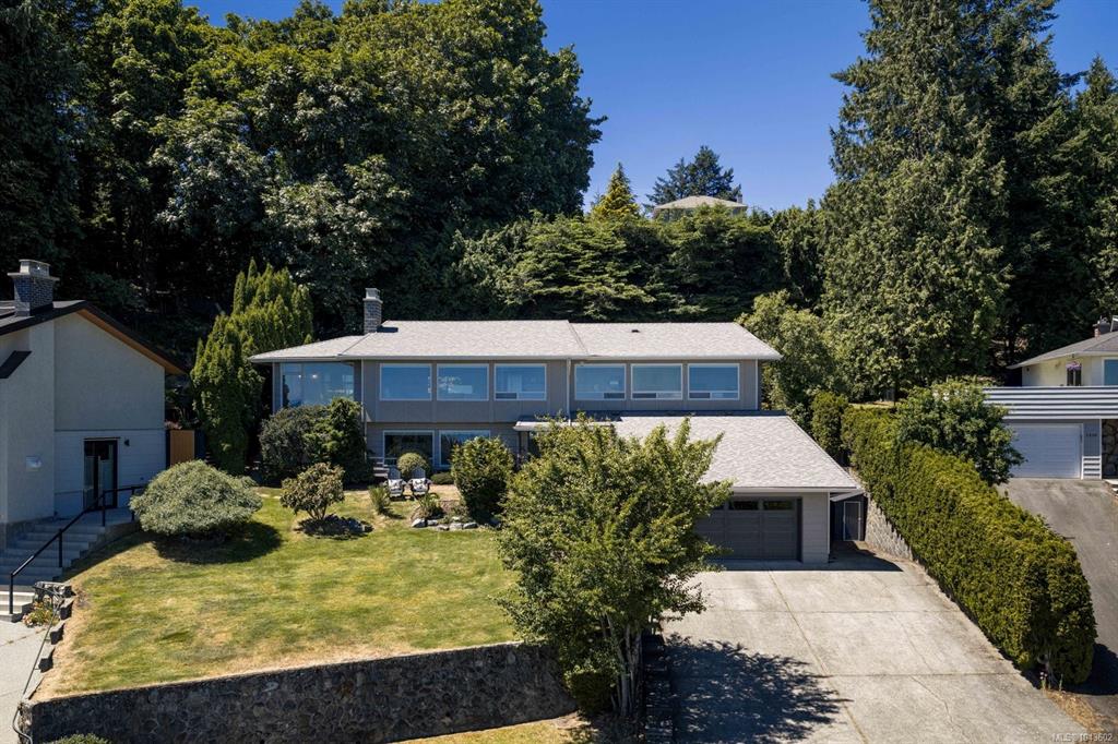 Fourth View of 5254 Westover Pl, Saanich, BC, V8Y 1P6