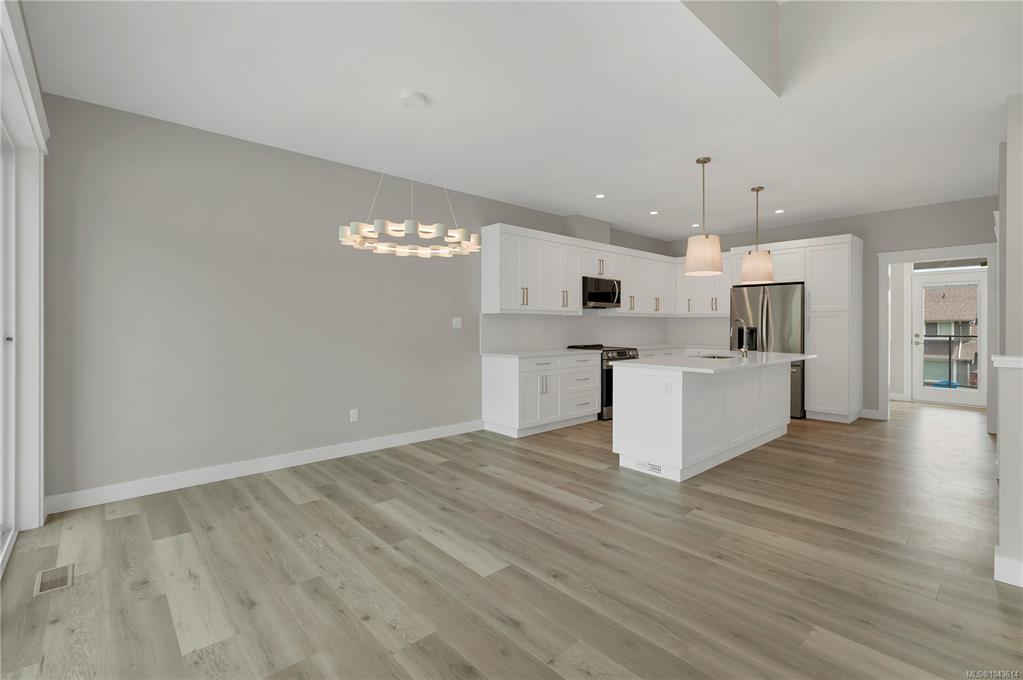 Fourth View of 241 Walworth Rd S, Campbell River, BC, V9W 0J3
