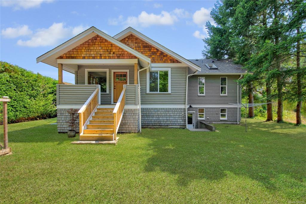 Fifth View of 970 1st St, Courtenay, BC, V9N 1A9