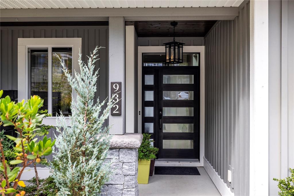 Fourth View of 932 Hanington Rd, Ladysmith, BC, V9G 0A4