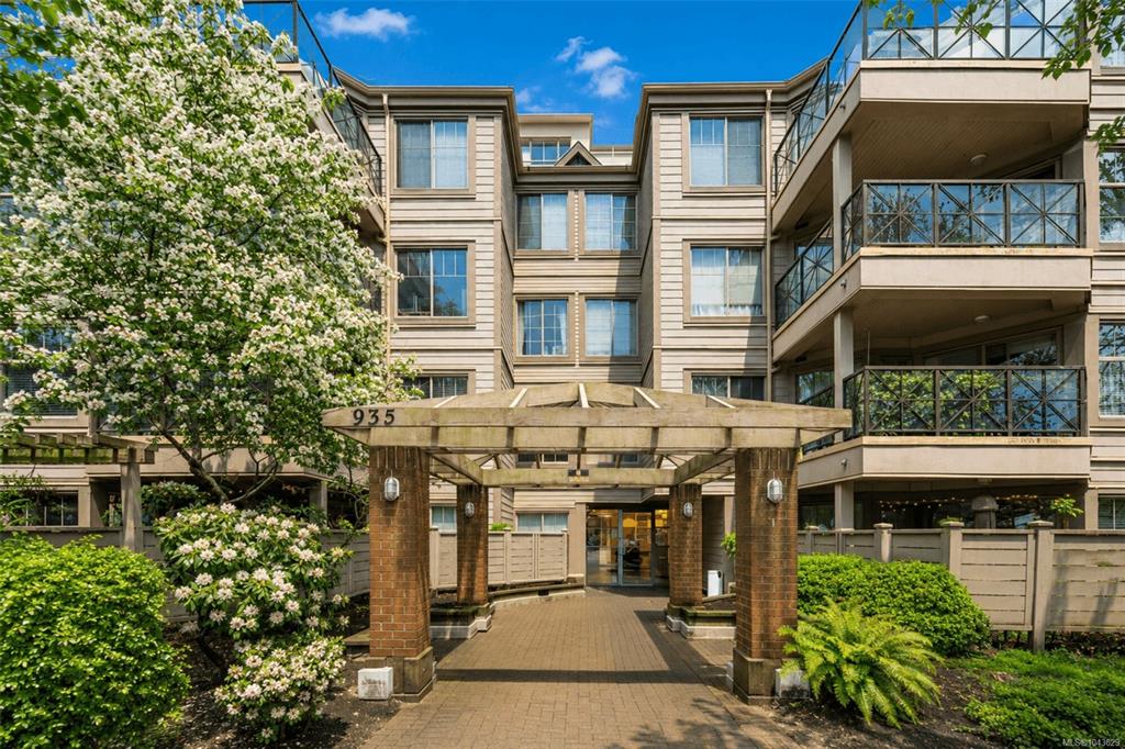 935 Johnson St, 1043629, BC,