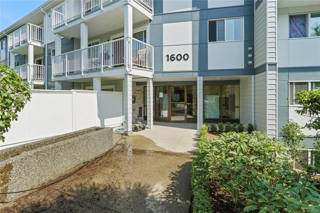 Third View of 1600 Dufferin Cres, Dufferin Courts, Nanaimo, BC, V9S 5N2
