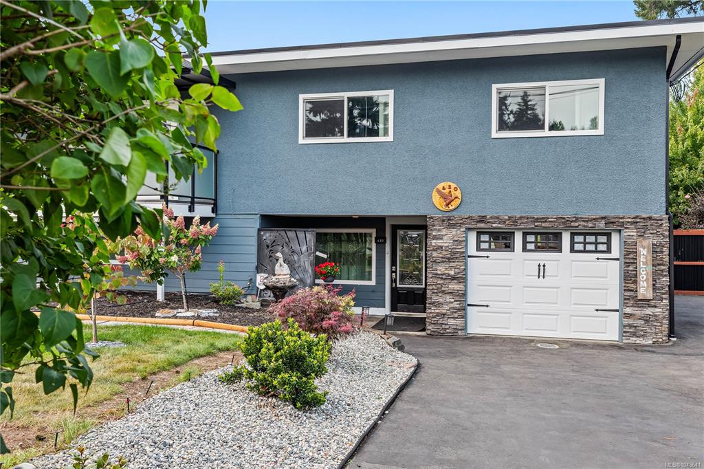 Third View of 430 Elizabeth Rd, Campbell River, BC, V9W 3R2