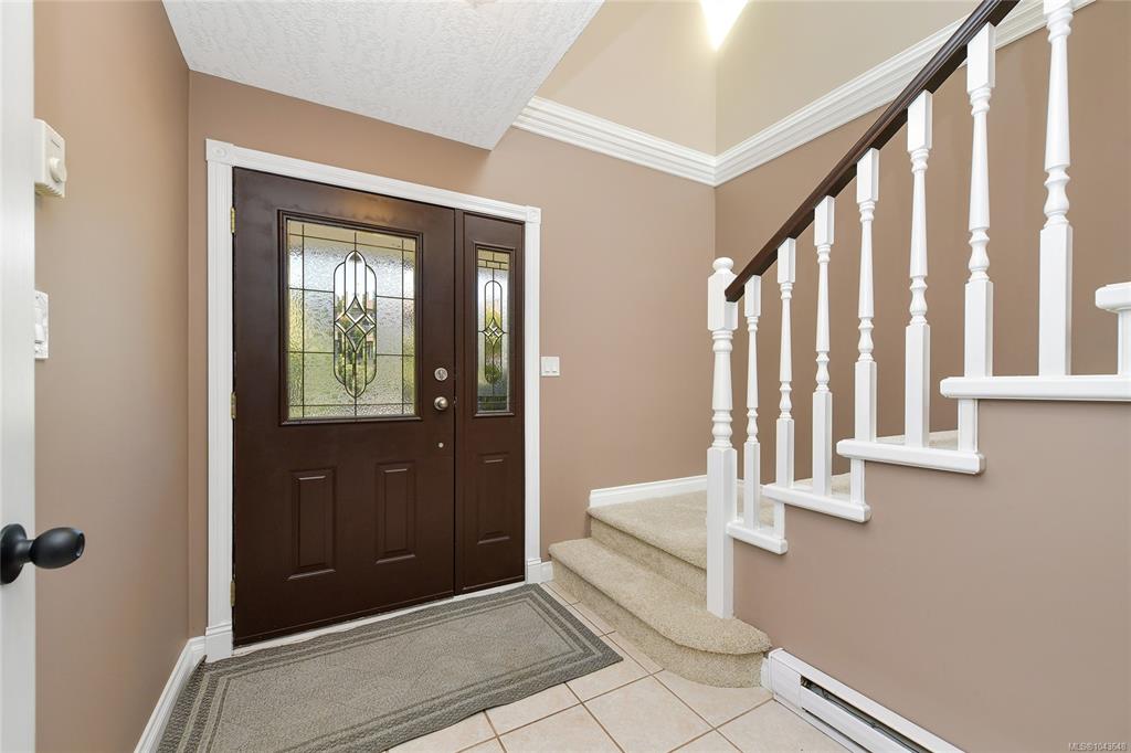 Fourth View of 585 Hansen Ave, Langford, BC, V9B 5V2