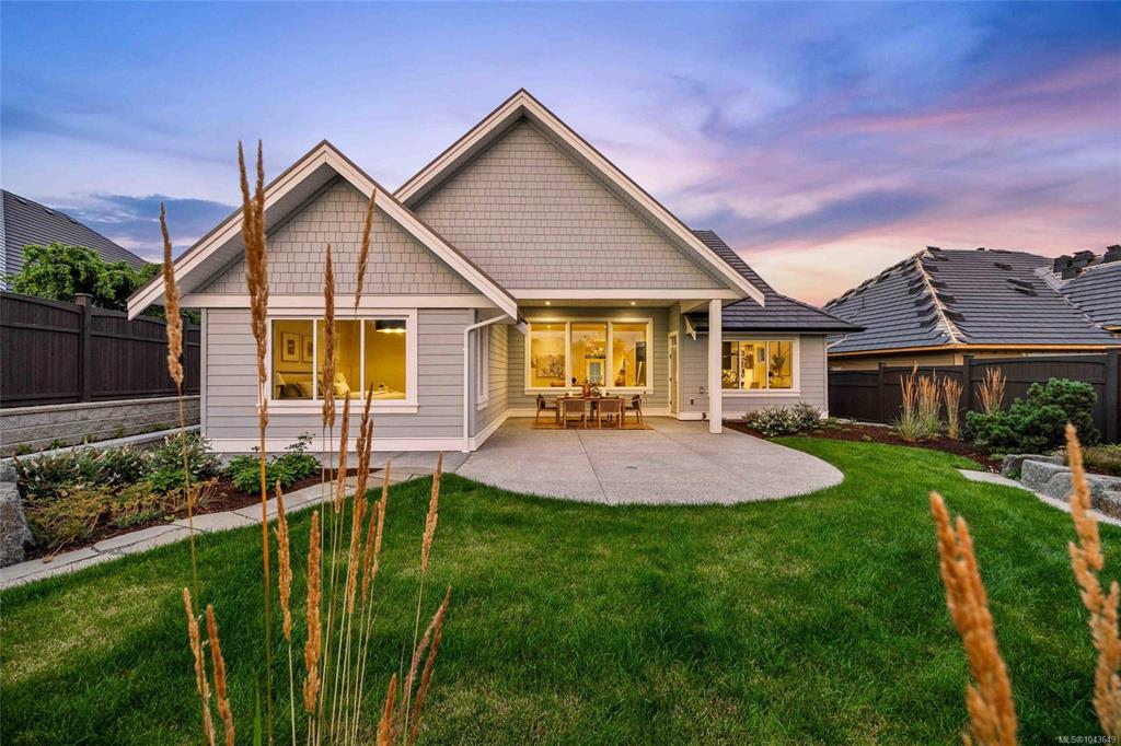 Fourth View of 3234 Winchester Ave, Courtenay, BC, V9N 9X4