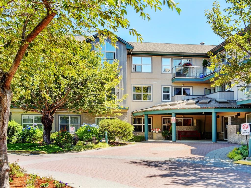 Second View of 1485 Garnet Rd, Saanich, BC, V8P 5T5