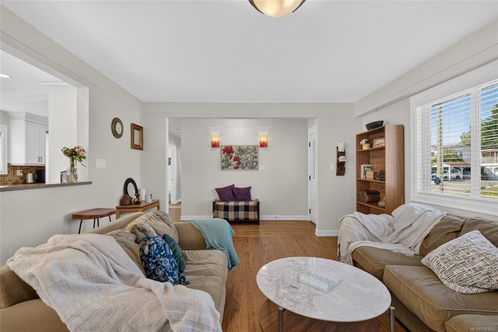 Fifth View of 4257 Carey Rd, Saanich, BC, V8Z 4H1