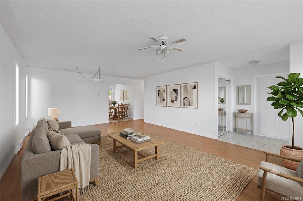Third View of 238 Strawberry Cres, ERMINESKIN PARK, Parksville, BC, V9P 2W7