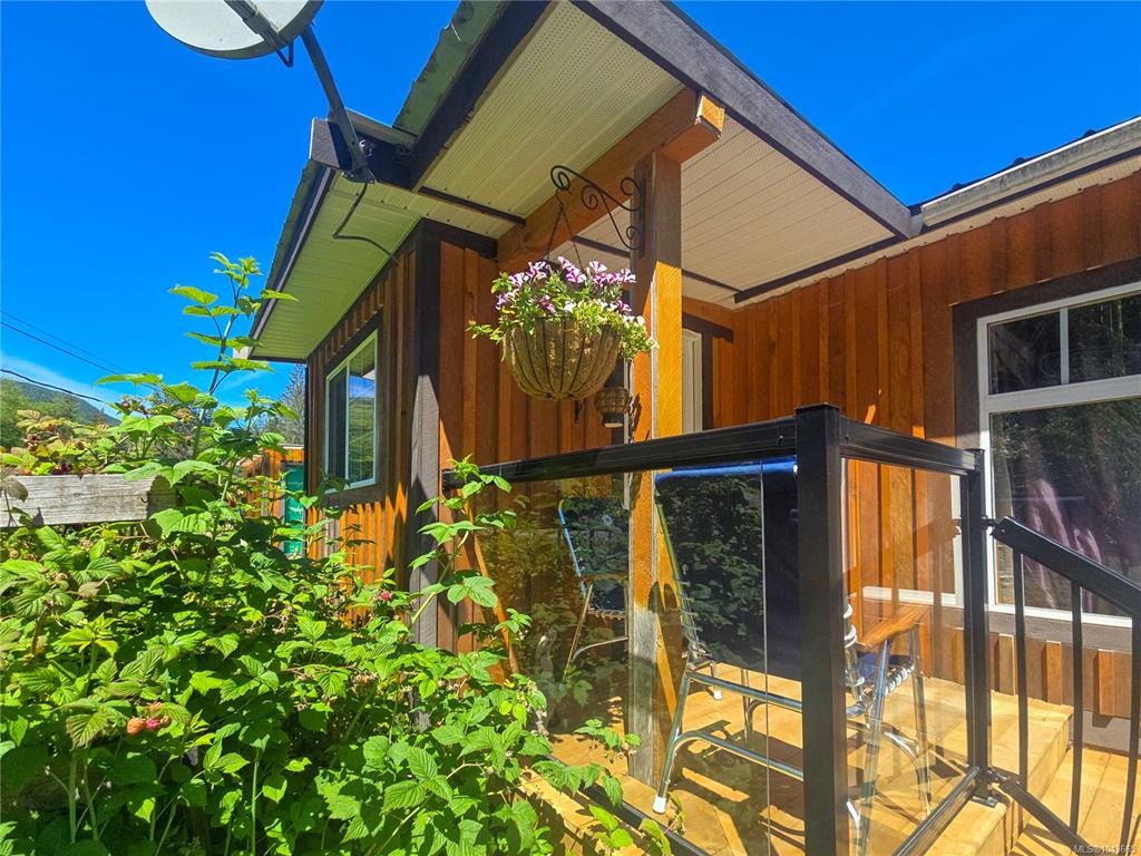 754 Sayward Rd, 1043665, BC,