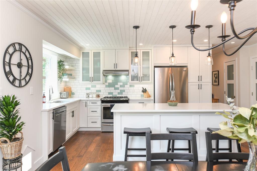 Fifth View of 1019 Arrowsmith Ave, Courtenay, BC, V9N 8P7