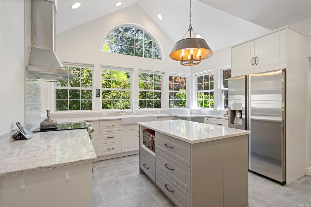 Fourth View of 1130 Tatlow Rd, North Saanich, BC, V8L 5P3