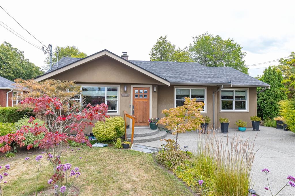 Fourth View of 10107 Third St, Sidney, BC, V8L 3B4