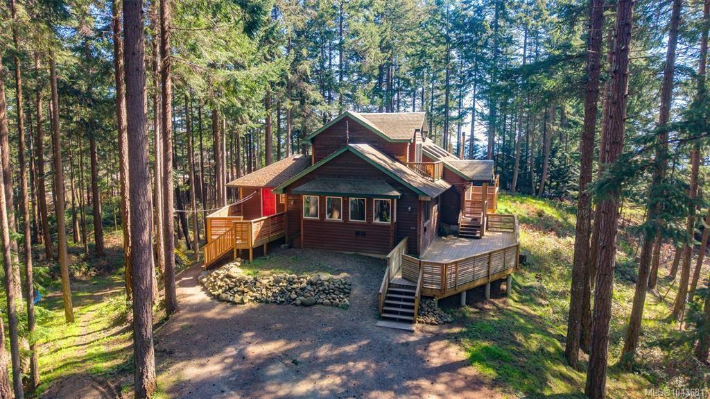 Second View of 546 548 Kinnikinik Way, Comox, BC, V9M 3V8